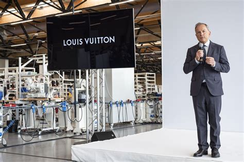 michael burke louis vuitton wikipedia|sidney toledano lvmh.